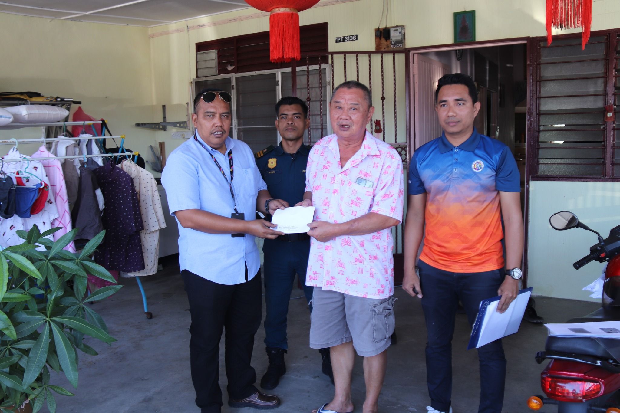 MPTI BANTU BERI SUMBANGAN KEPADA MANGSA KEBAKARAN DI RPA HUTAN MELINTANG